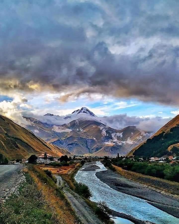 Veriko'S Guest Hause Kazbegi Eksteriør billede