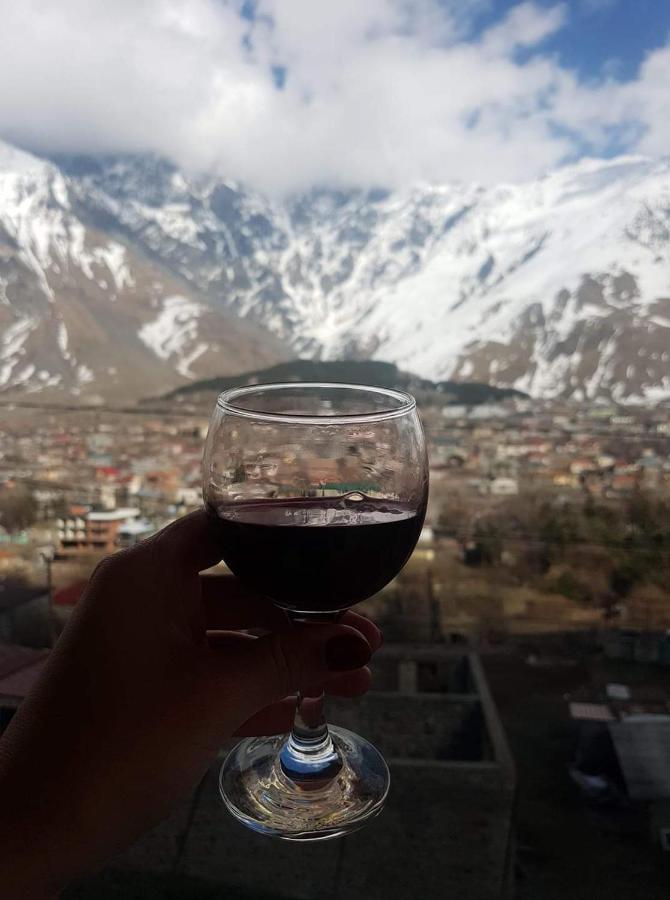 Veriko'S Guest Hause Kazbegi Eksteriør billede