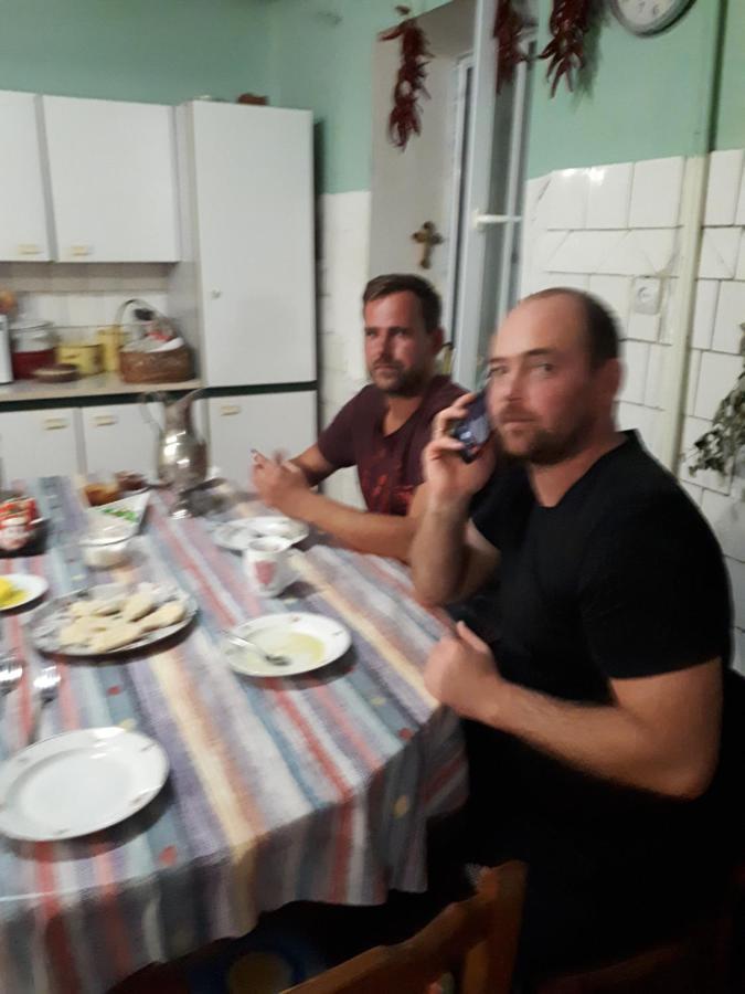 Veriko'S Guest Hause Kazbegi Eksteriør billede